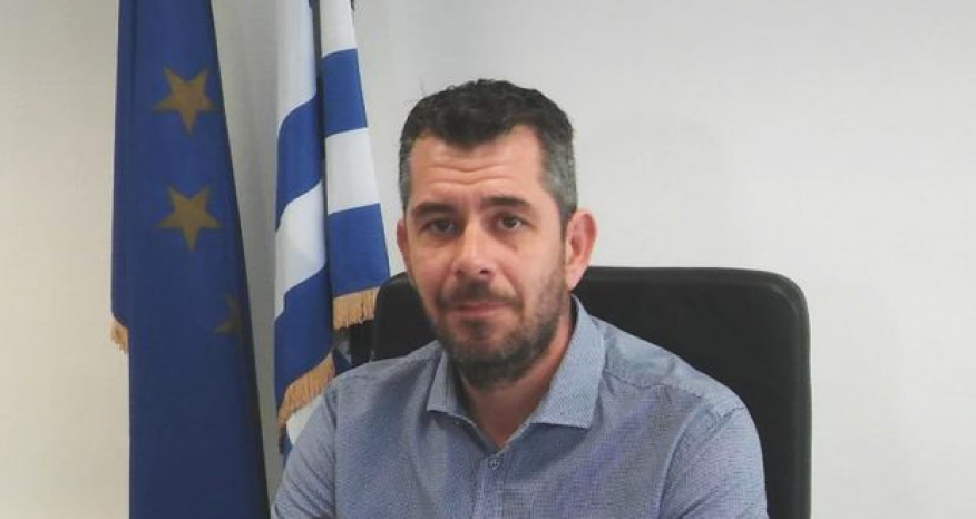 &Omicron; &Pi;&rho;ό&epsilon;&delta;&rho;&omicron;&sigmaf; &tau;&eta;&sigmaf; &Delta;&Epsilon;&Upsilon;&Alpha;&Sigma; &alpha;&pi;&alpha;&nu;&tau;ά &sigma;&epsilon; &epsilon;&rho;&omega;&tau;ή&sigma;&epsilon;&iota;&sigmaf; &gamma;&iota;&alpha; &tau;&alpha; "έ&xi;&upsilon;&pi;&nu;&alpha;" &upsilon;&delta;&rho;ό&mu;&epsilon;&tau;&rho;&alpha;